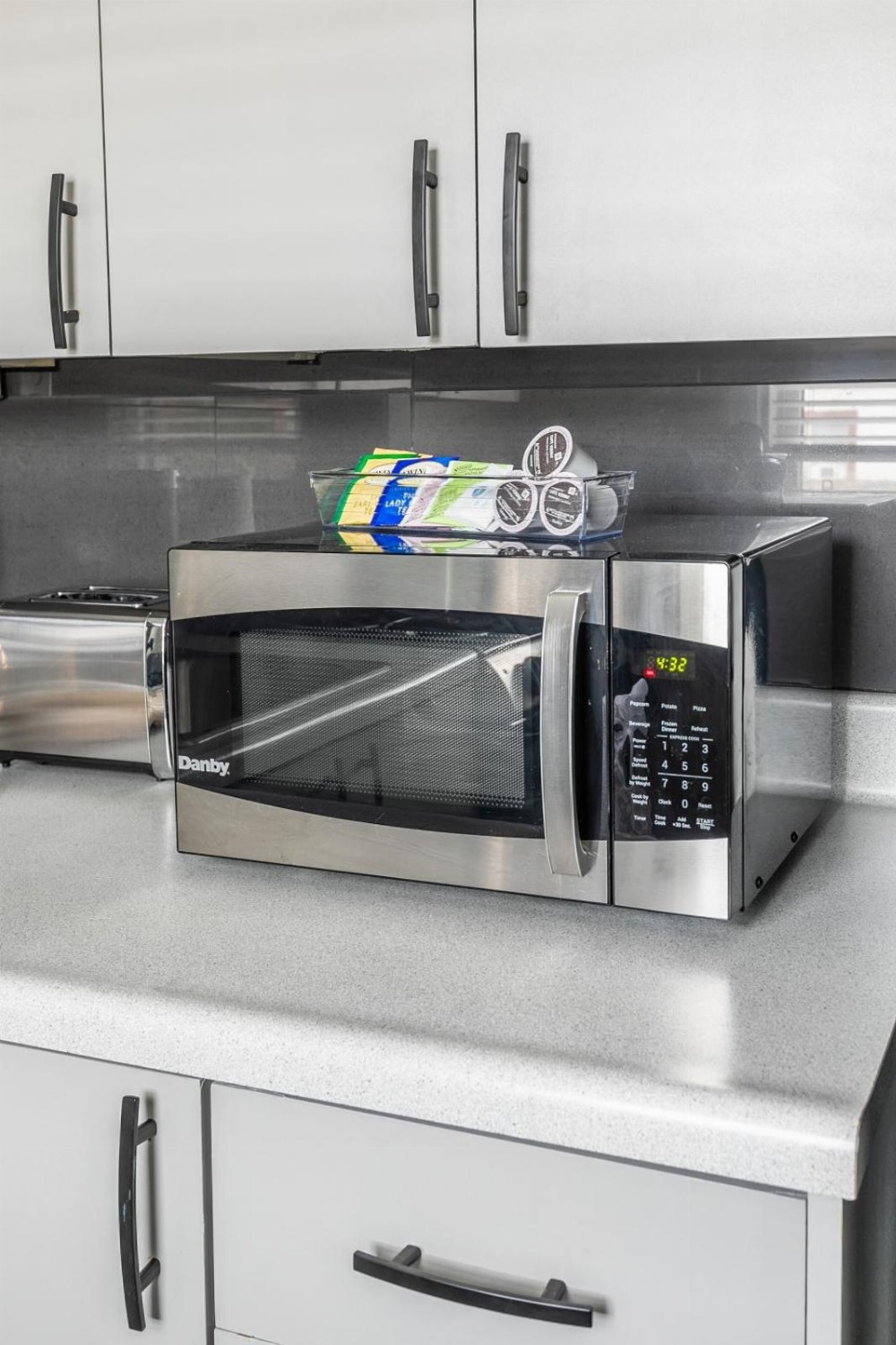 Upscale 1BR - Boutique Apartment - PRIME DT Location!